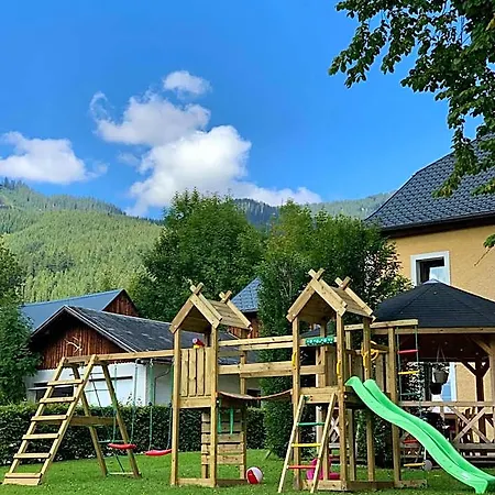 Aparthotel Der Ulmenhof 4*
