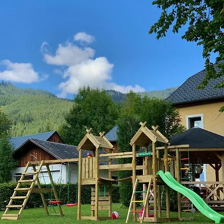 Der Ulmenhof Hotel apartamentowy 3*