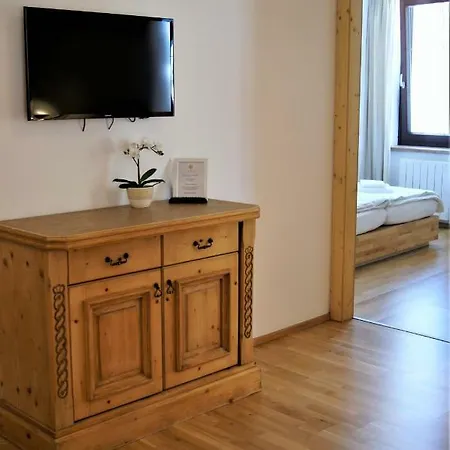 Der Ulmenhof Hotel apartamentowy 3*